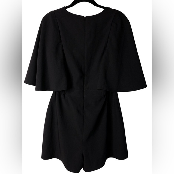 Leith Black Flutter Sleeve V Neck Romper Size Small - Picture 5 of 6
